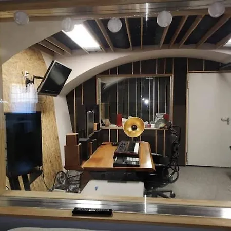 Boutique Music Studio - Center - 2x Free Parking דירה