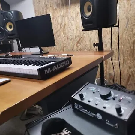 Boutique Music Studio - Center - 2x Free Parking Apartman
